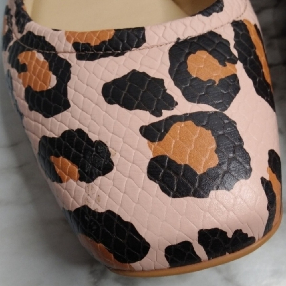 Vince Camuto Brindin Leopard flats size 7 - Picture 4 of 6